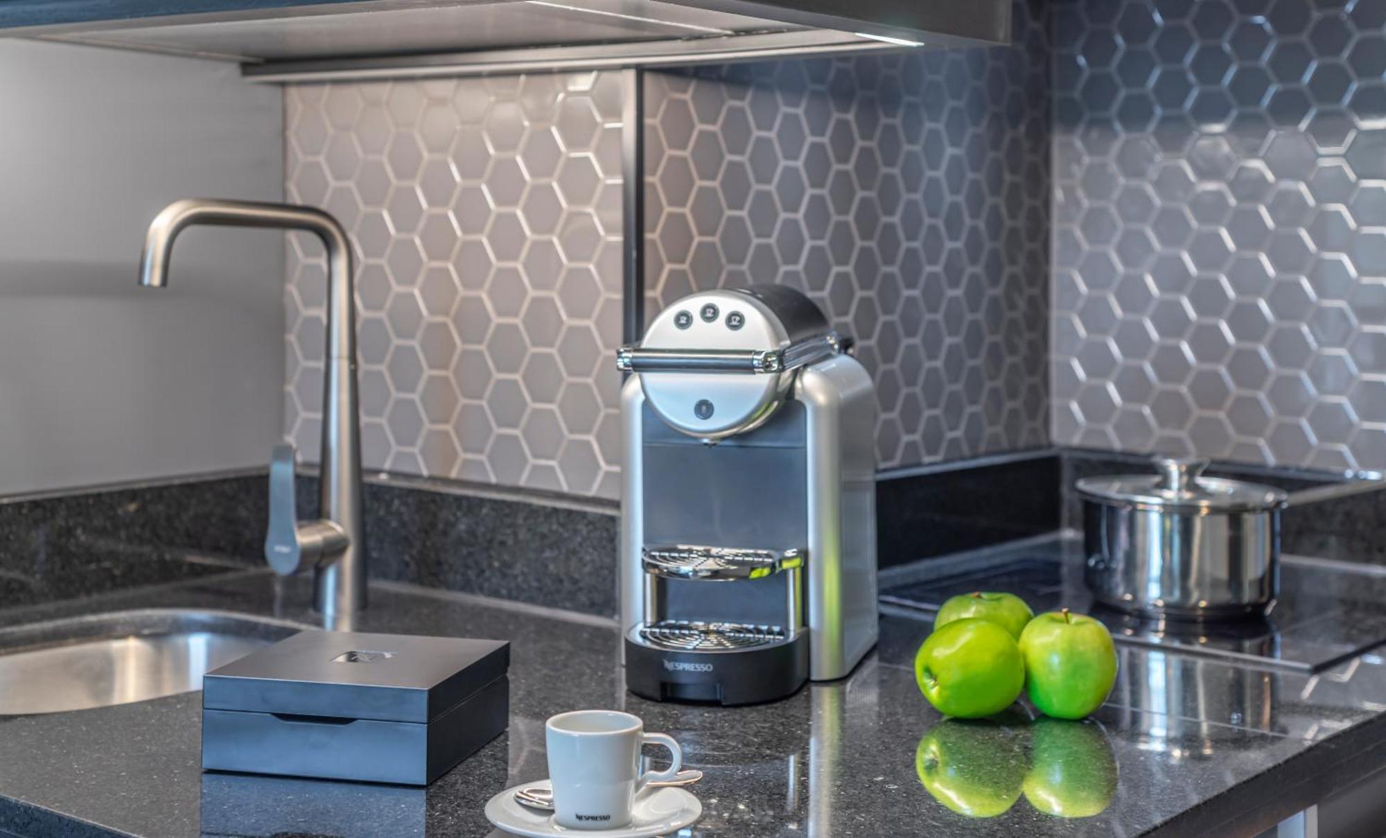 Pullman Santiago Vitacura Dış mekan fotoğraf A Nespresso coffee machine